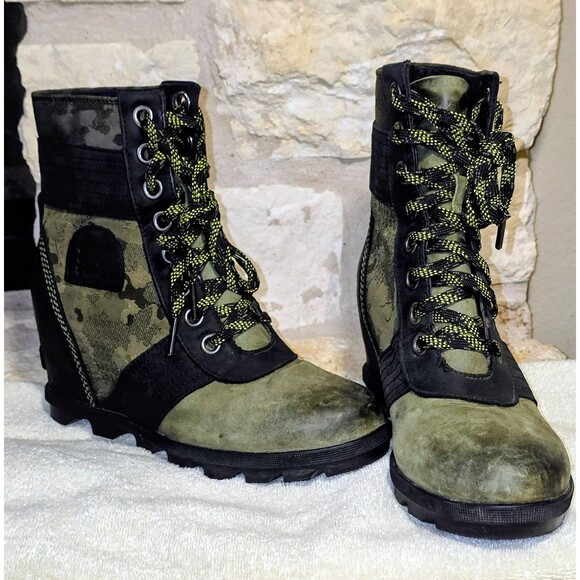 Sorel Shoes - Sorel Lexie Boots Black Green Camo Wedge Boots Womens Size 8